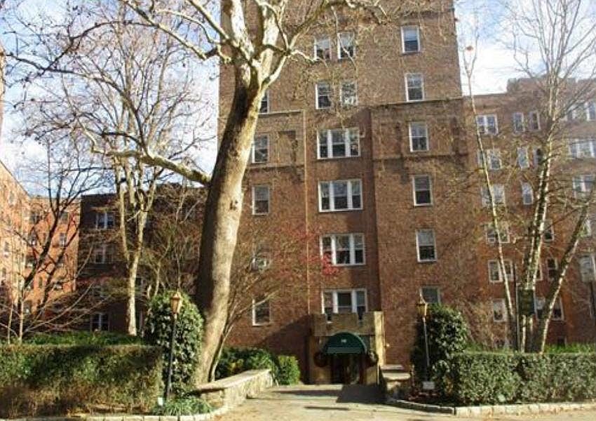 1st image of 280 Bronxville Rd APT 2B