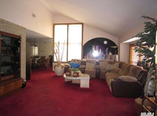 1014 Lawrence Ct, Valley Stream, NY 11581