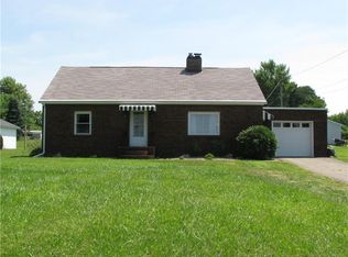523 E Jamestown Rd, Greenville, PA 16125
