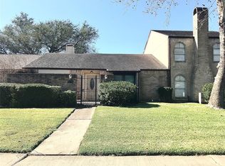8670 Maplecrest Dr, Houston, TX 77099