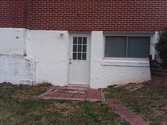 2nd image of 3300 Farmview Dr #B