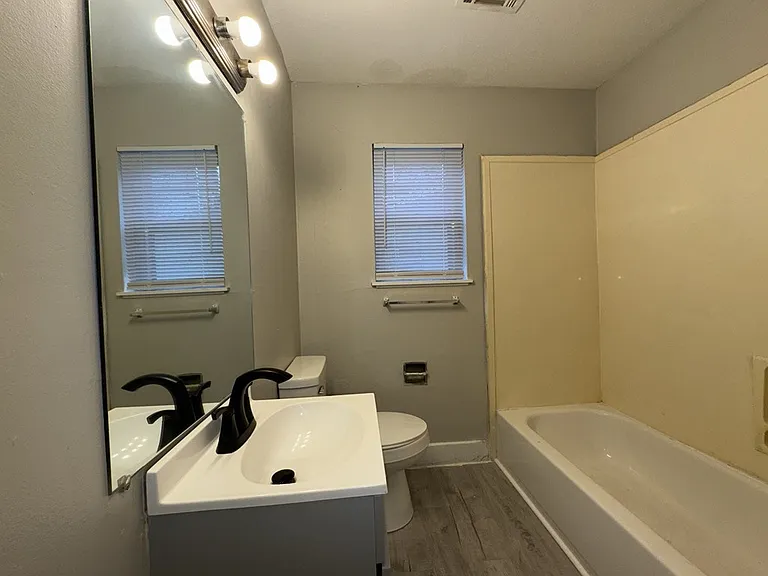 1126 Barbara Ann Dr — Photo 11