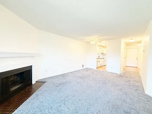 19811 3rd Ave NW #B27 — Photo 19