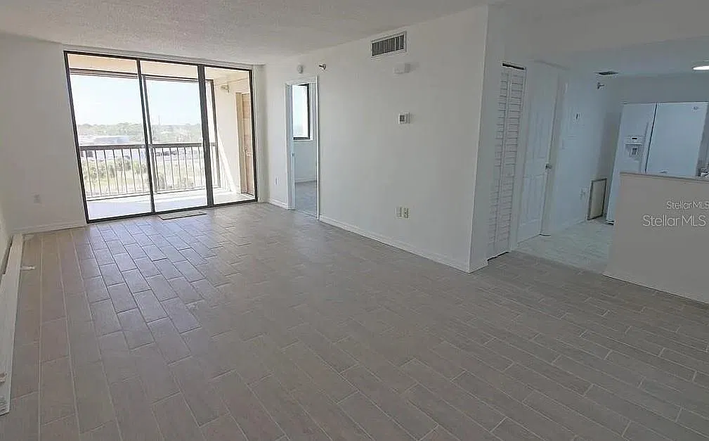 1 bed, 1.0 bath, 634 sqft, $1,150 — Photo 3
