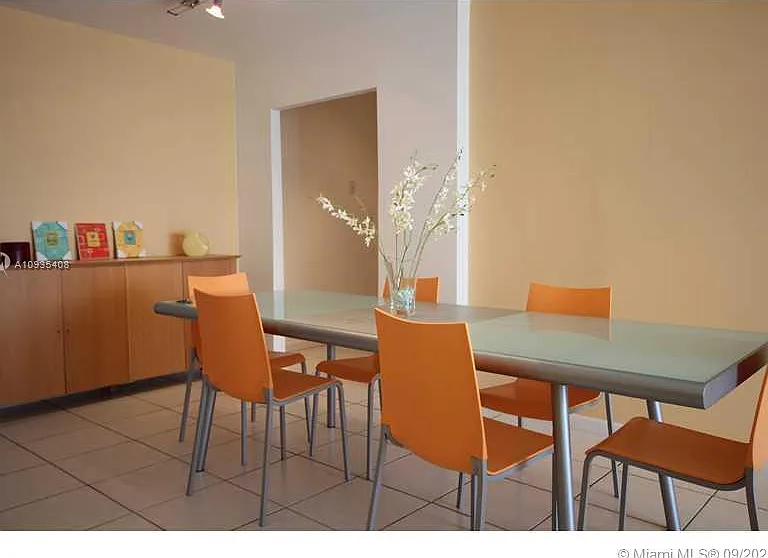 5161 Collins Ave #508 — Photo 7