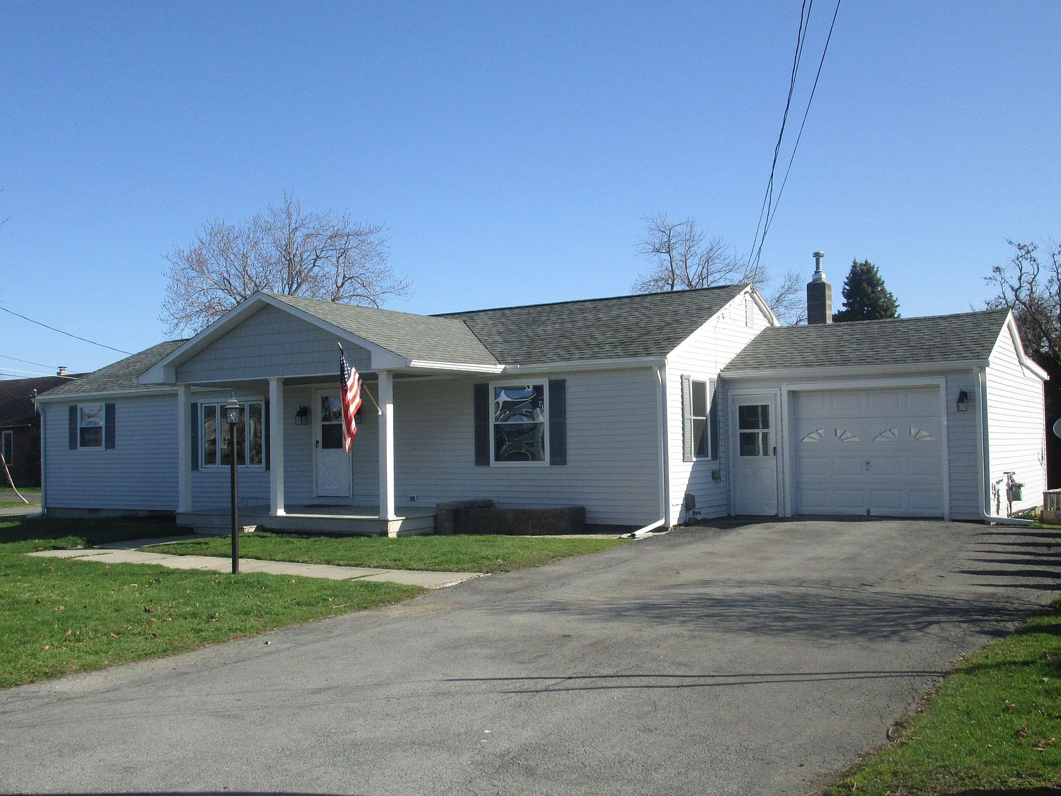 306 W Washington St, Sackets Harbor, NY 13685 Zillow