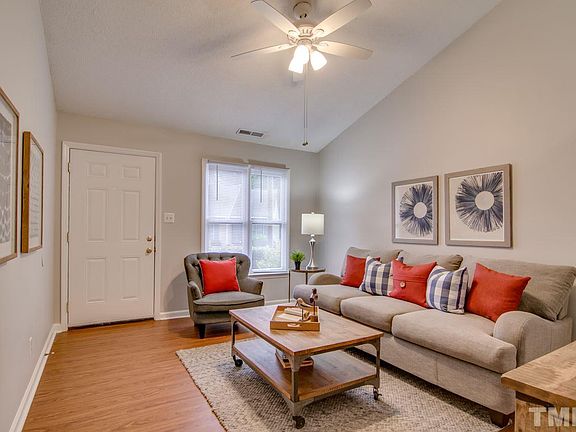 5th image of 2613 Camellia Dr