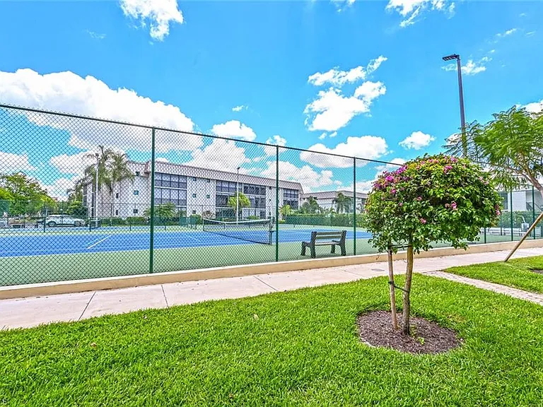 788 Park Shore Dr #G17 — Photo 39