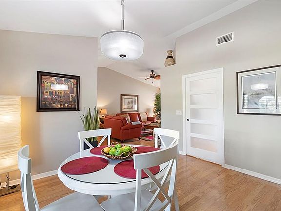 4th image of 6053 Mountain Lake Dr
