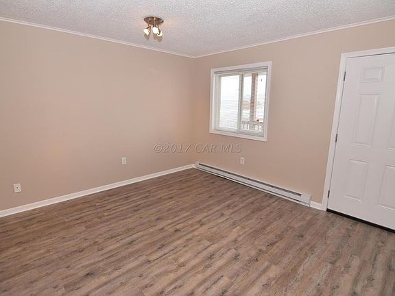 4th image of 414 Lark Ln #D304