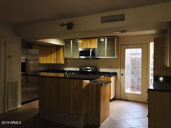 4th image of 223 E Betty Elyse Ln