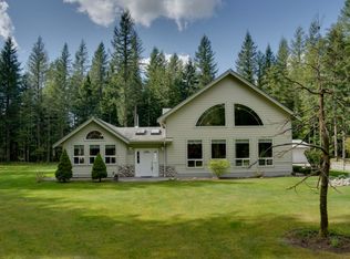 8957 Robinswood Ln, Maple Falls, WA 98266
