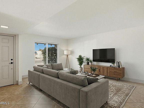 3rd image of 3131 W CLINTON Street