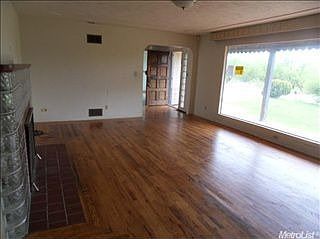 5th image of 15334 North Ave