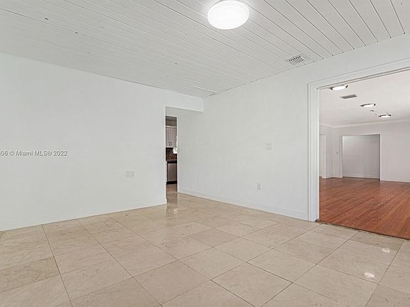 5th image of 705 San Antonio Ave