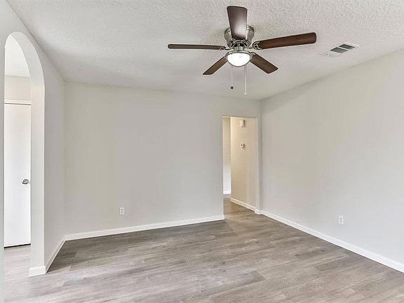 4th image of 12115 Bay Cedar Dr
