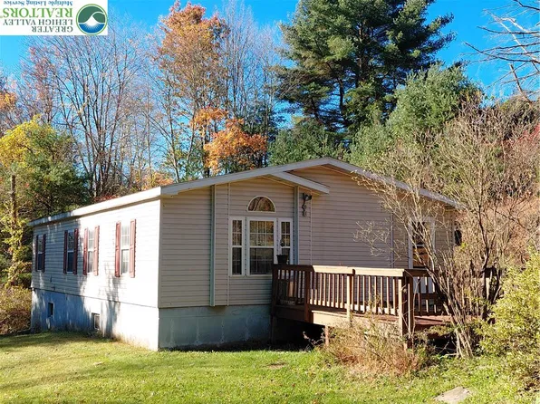 175 White Ln, Palmerton, PA 18071