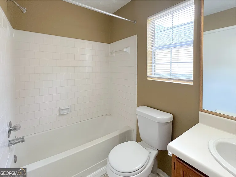 790 Hampton Hill Ct — Photo 17