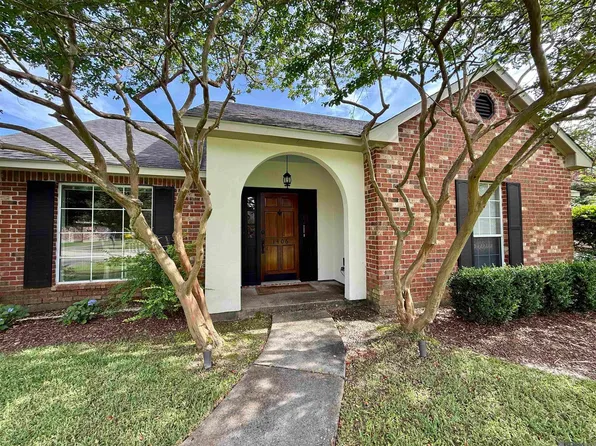 1406 Cottonwood Dr, Denham Springs, LA 70726