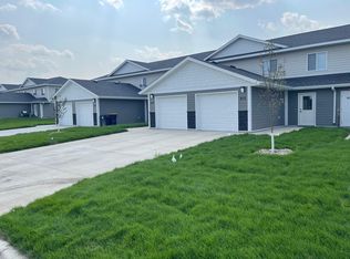 938 Balsam St, Belle Plaine, MN 56011