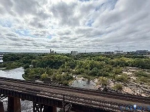 2 bed, 2.0 bath, 1466 sqft, $3,000 — Photo 3
