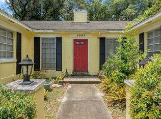 1237 Cardinal Ln, Deland, FL 32720