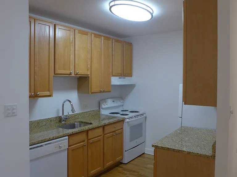 808-12 W Junior Terrace — Photo 58