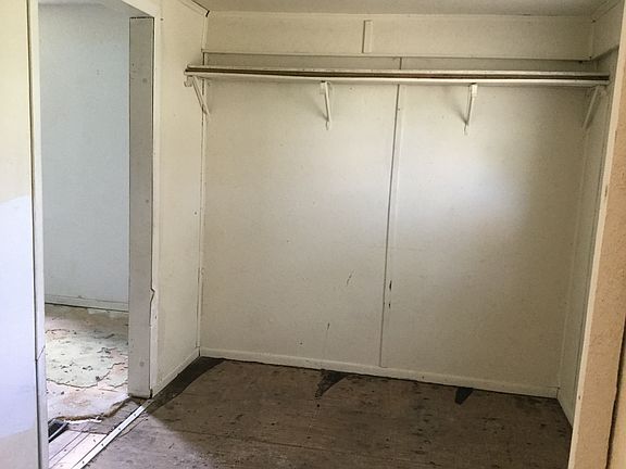 Lg front closet or 3rd Bed