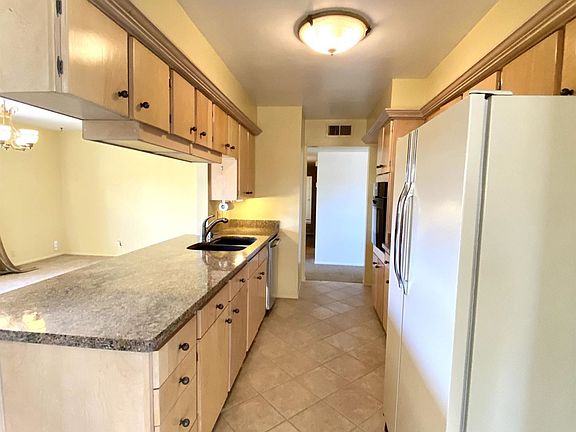 4th image of 803 W Inglewood St