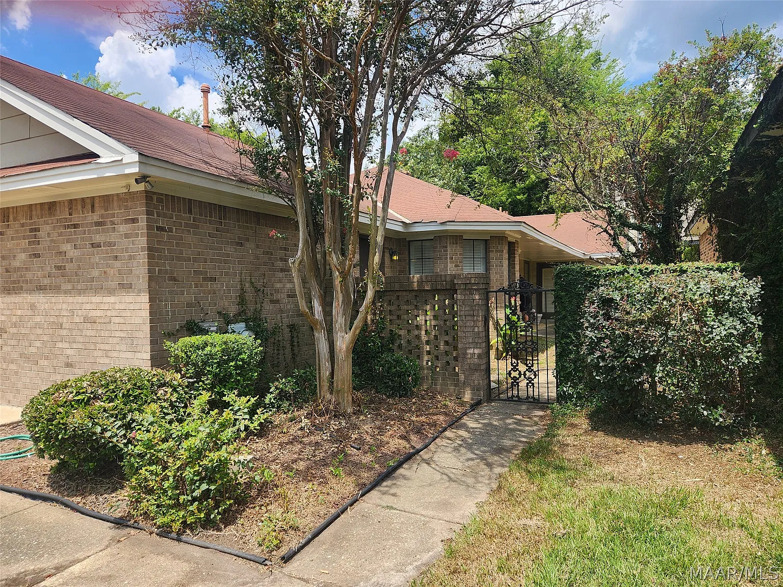 2 bed, 2.0 bath, 1478 sqft, $1,600 — Photo 2