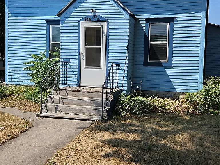 255 4th Ave NE — Photo 18