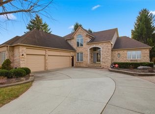 56891 Aberdeen Dr, Shelby Township, MI