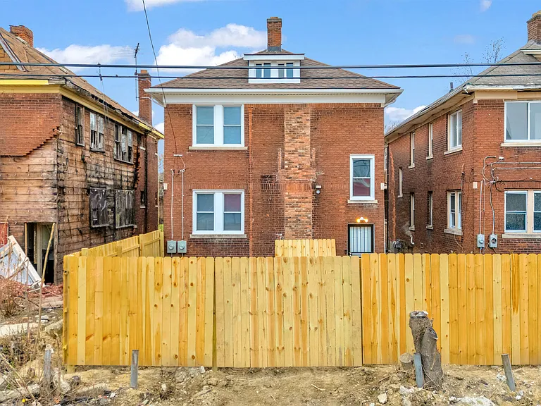 3304 Clairmount St #1B — Photo 8