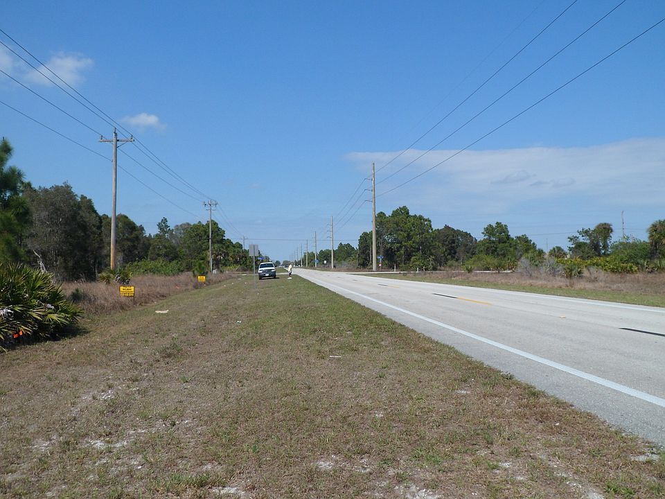2nd image of 826 Bell Blvd S