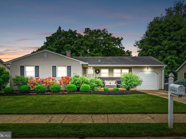 442 Paxson Ave, Hamilton, NJ 08690