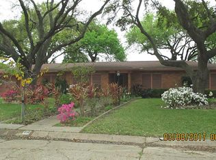 916 22nd Ave N, Texas City, TX 77590