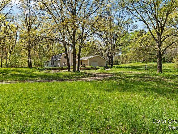 2nd image of 1585 E Clinton Ln