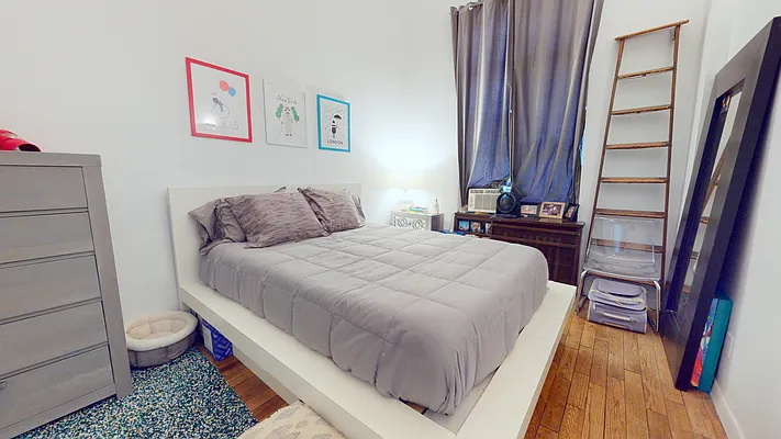 Rented by Bond New York | media 18