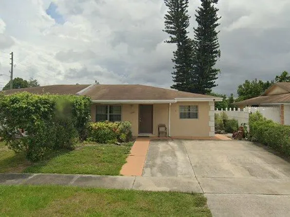 3762 Heather Drive W, Greenacres, FL 33463