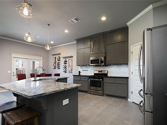 4th image of 8113 NW 160th Ter