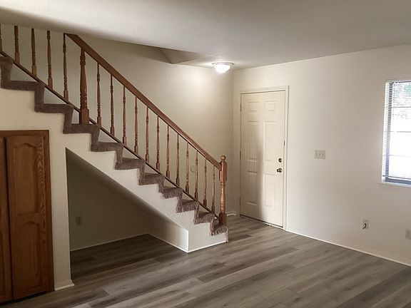 2nd image of 425-431 N Tiffany Dr #427