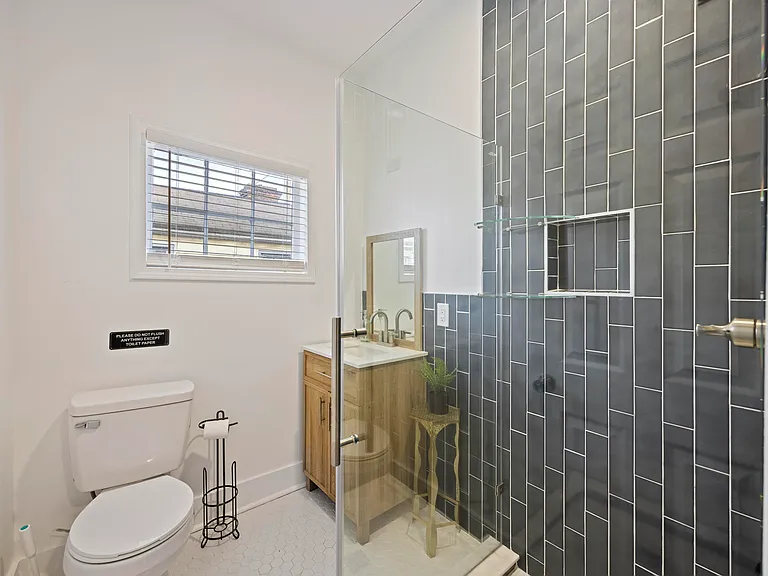 66 Line St #B — Photo 21