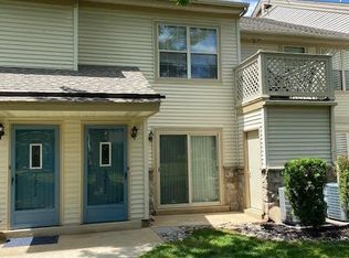 2211 Foxmeadow Dr, Royersford, PA 19468