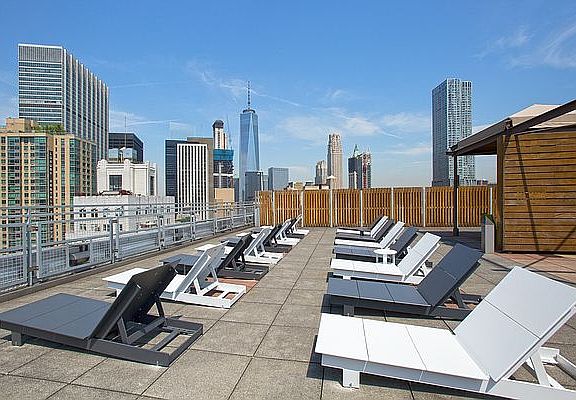 5th image of 200 Water St APT 713