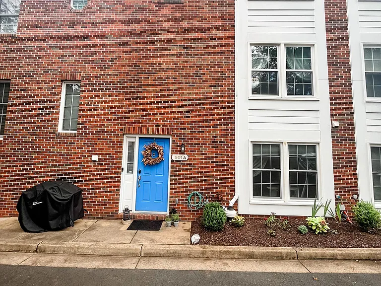 901A S Scott St — Photo 20