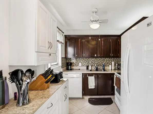 104 Oakridge #H, Deerfield Beach, FL 33442