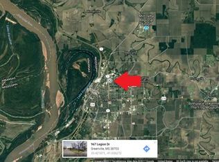 967 Legion Dr, Greenville, MS 38703