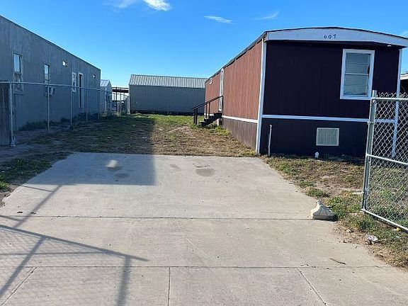 5th image of 607 Buckwheat Dr