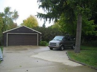 140 W Miller Rd, Lansing, MI 48911