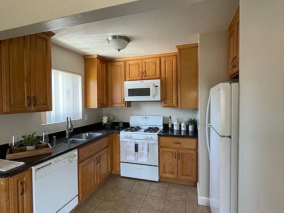 3rd image of 10163 Beardon Dr